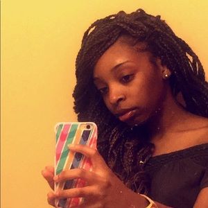 Meet your Posher, Janiaah